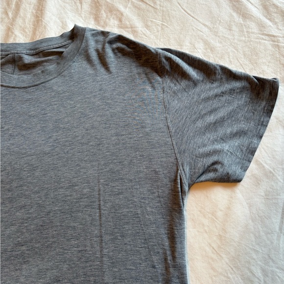 lululemon athletica Heather Gray Short Sleeve Crew Tee - Picture 5 of 6